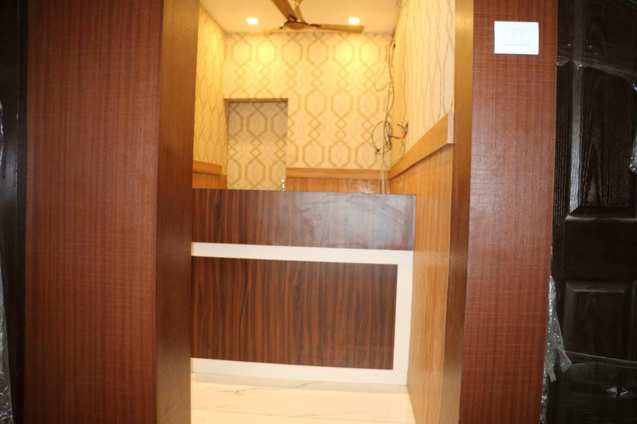 Lakshmi Tourist Home Guruvāyūr エクステリア 写真