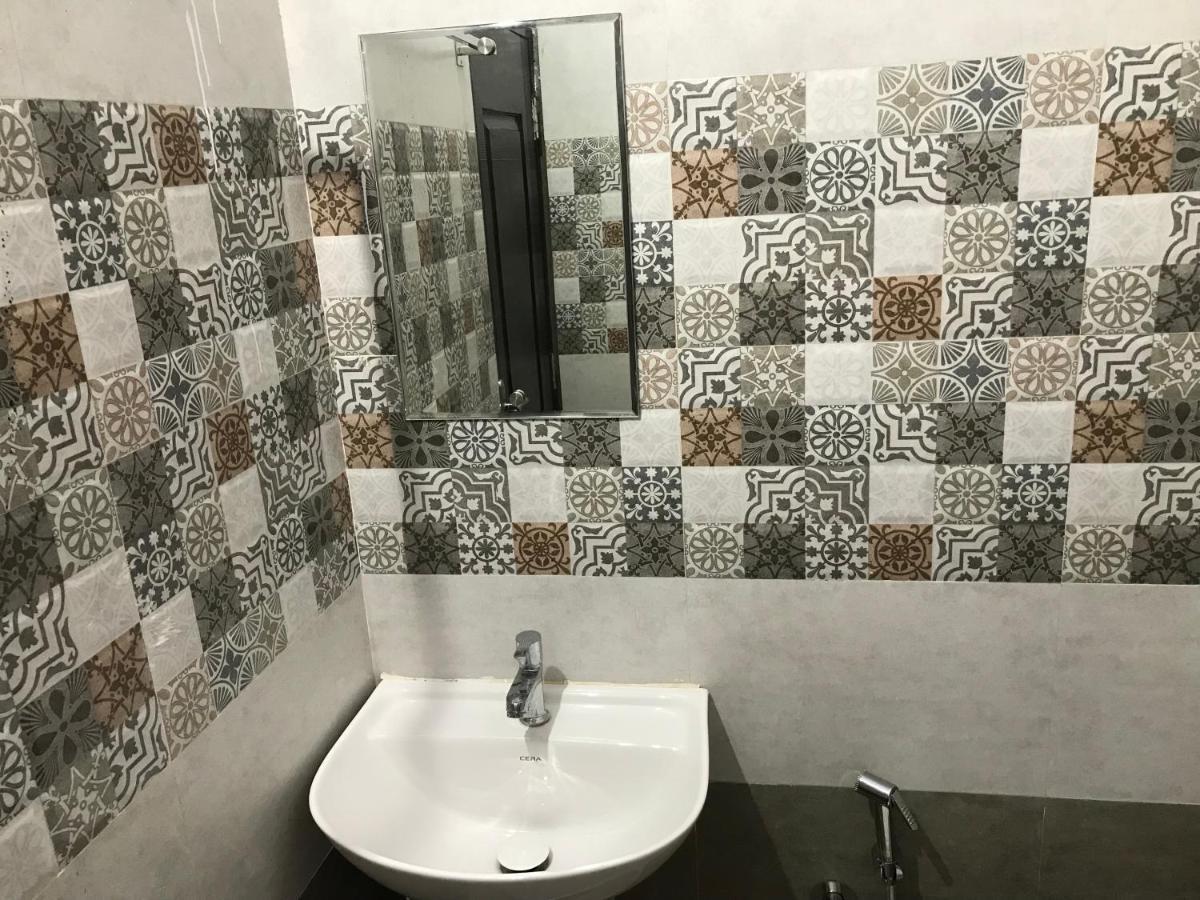Lakshmi Tourist Home Guruvāyūr エクステリア 写真