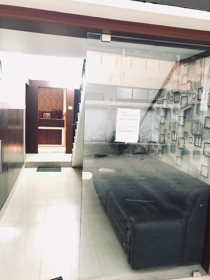Lakshmi Tourist Home Guruvāyūr エクステリア 写真